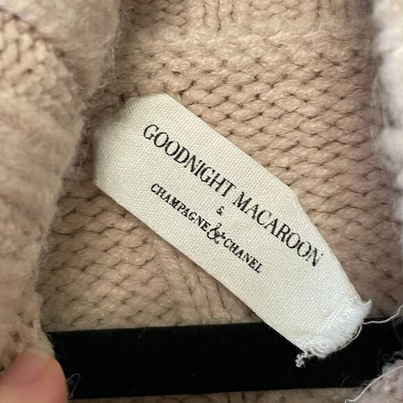 Goodnight Macaroon L cable knit sweater turtleneck pullover cream neutral cozy - Picture 4 of 7